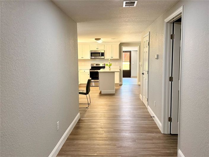 Image No.15-4 Bed House for sale