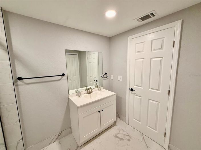 Image No.19-4 Bed House for sale