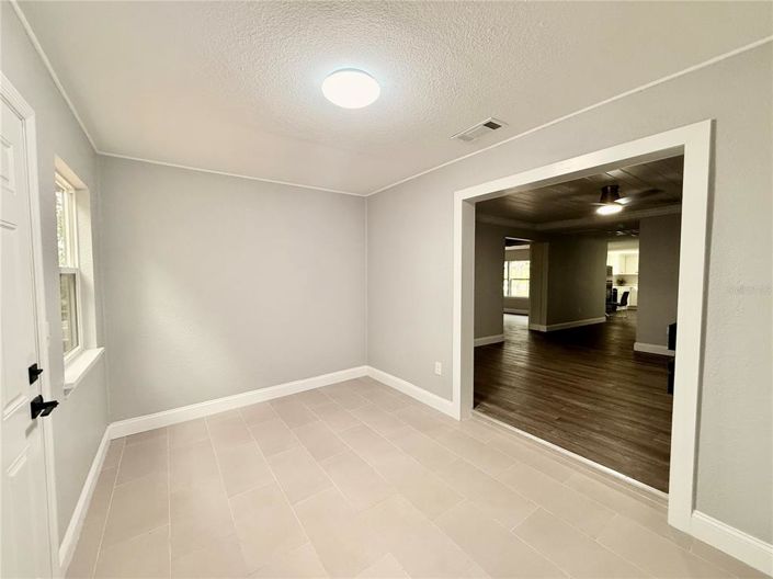 Image No.27-4 Bed House for sale