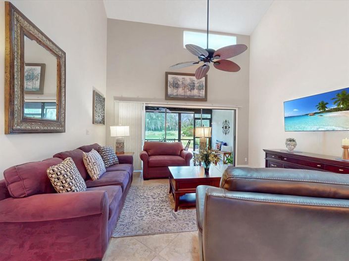 Image No.15-3 Bed Townhouse for sale