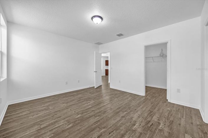 Image No.13-3 Bed House for sale