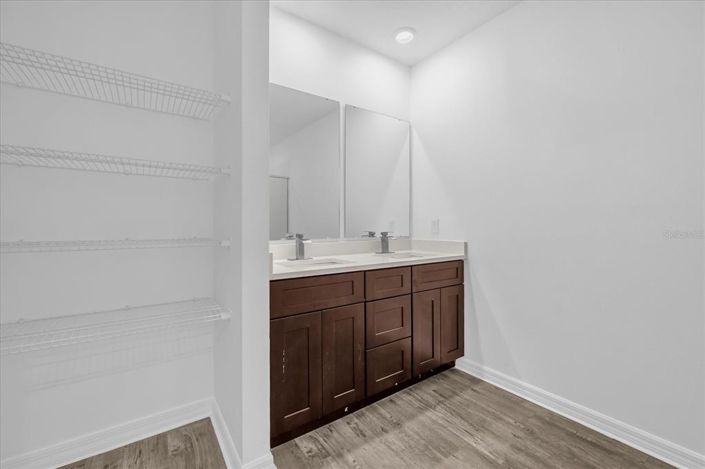 Image No.14-3 Bed House for sale