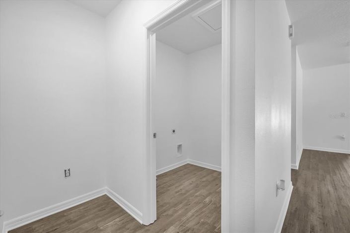 Image No.17-3 Bed House for sale