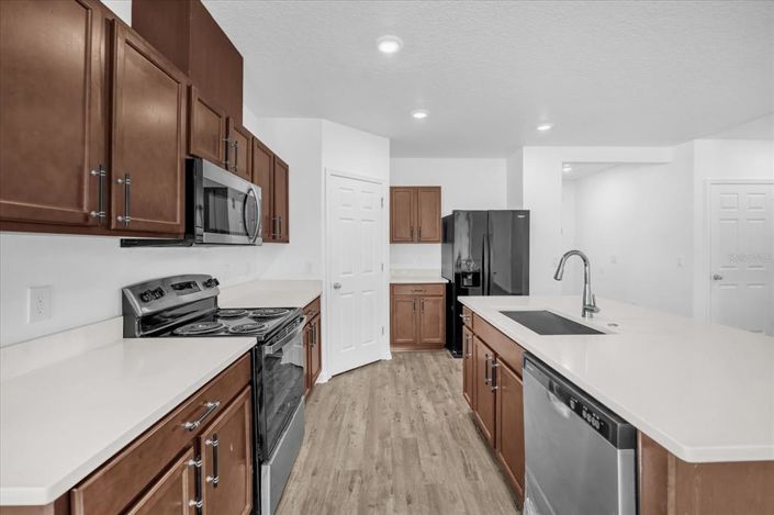 Image No.8-3 Bed House for sale