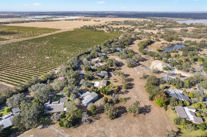 Image No.25-2 Bed Townhouse for sale