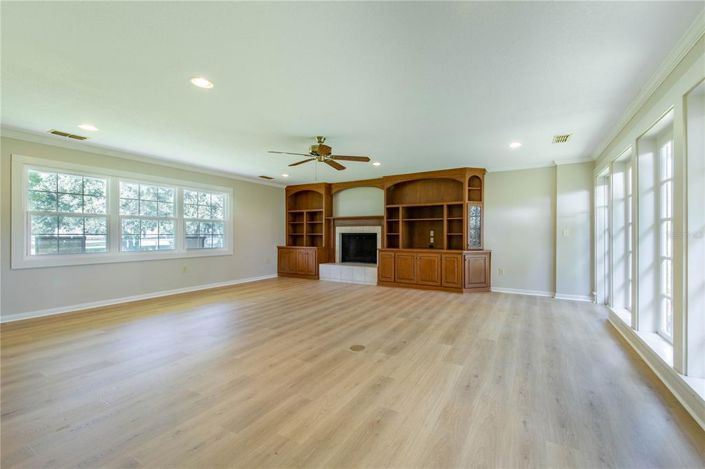 Image No.11-3 Bed House for sale