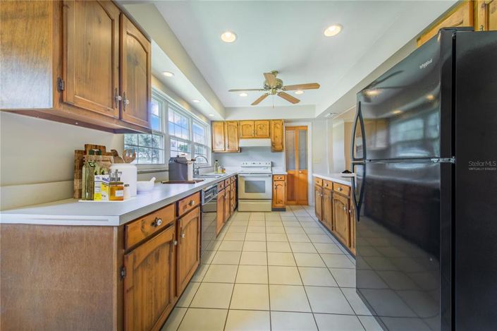 Image No.25-3 Bed House for sale