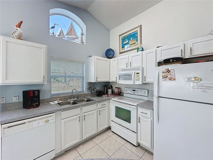 Image No.15-3 Bed House for sale