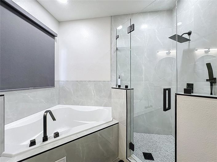 Image No.37-6 Bed House for sale