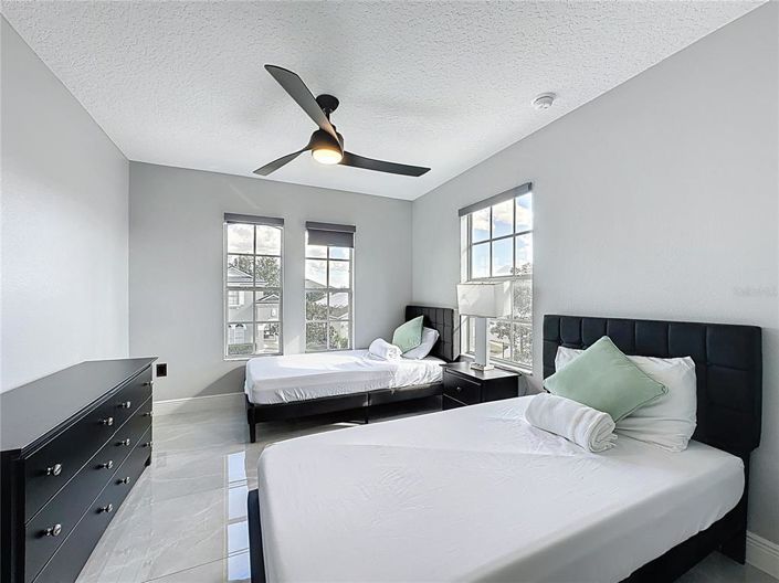 Image No.44-6 Bed House for sale