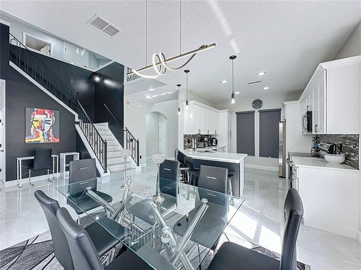 Image No.9-6 Bed House for sale