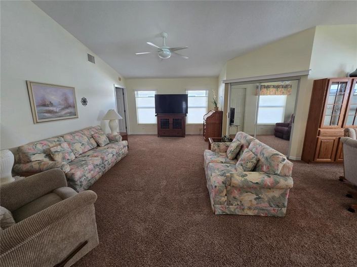 Image No.2-Maison de 2 chambres à vendre à Saint John