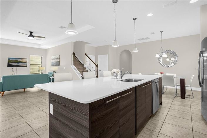 Image No.19-4 Bed House for sale