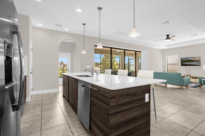 Image No.20-4 Bed House for sale