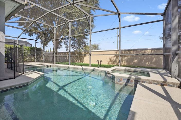 Image No.20-4 Bed House for sale