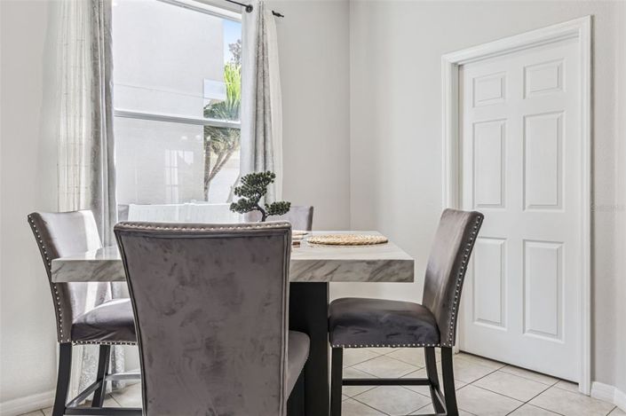 Image No.7-4 Bed House for sale