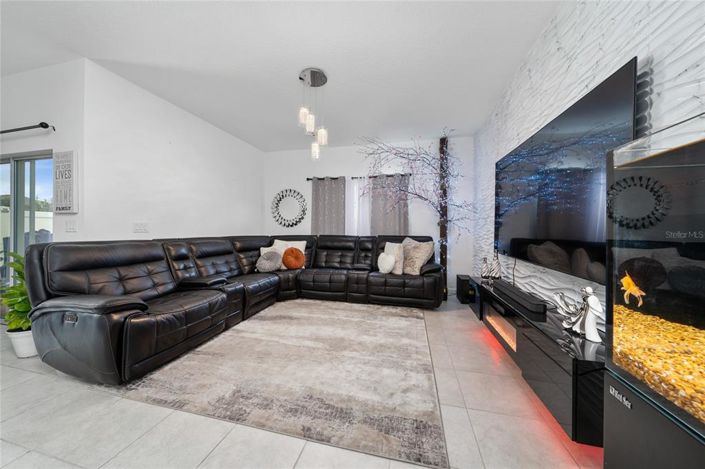 Image No.19-4 Bed House for sale