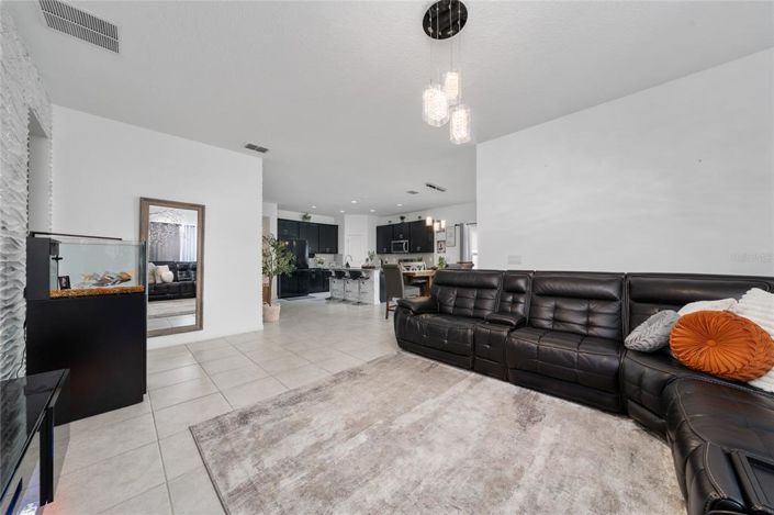 Image No.20-4 Bed House for sale