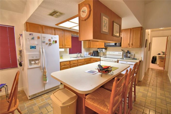 Image No.7-2 Bed House for sale