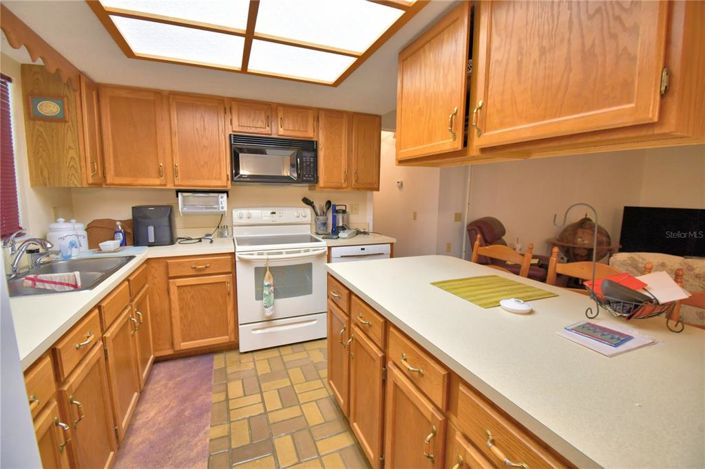 Image No.9-2 Bed House for sale