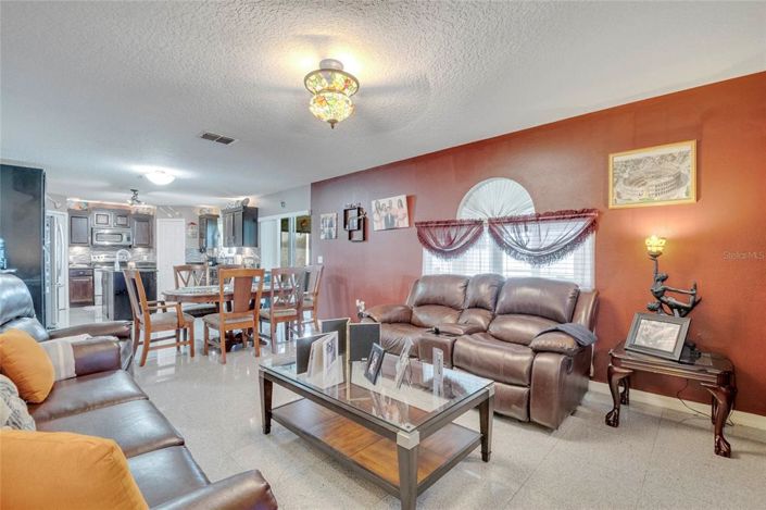 Image No.21-4 Bed House for sale