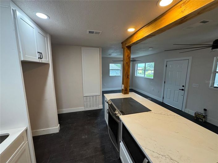 Image No.8-Maison de 4 chambres à vendre à Saint John