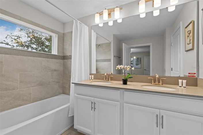 Image No.31-4 Bed Townhouse for sale