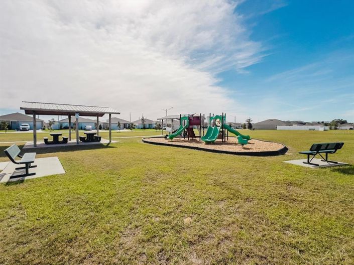 Image No.33-4 Bed House for sale