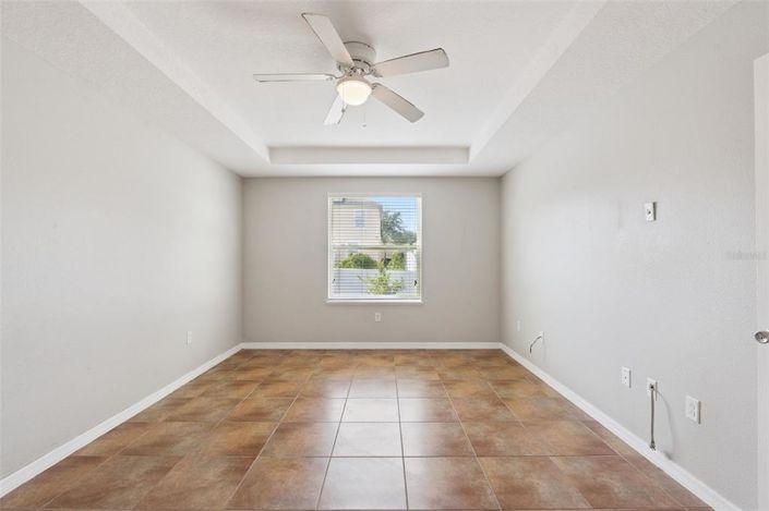 Image No.18-3 Bed House for sale