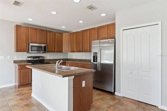 Image No.6-3 Bed House for sale