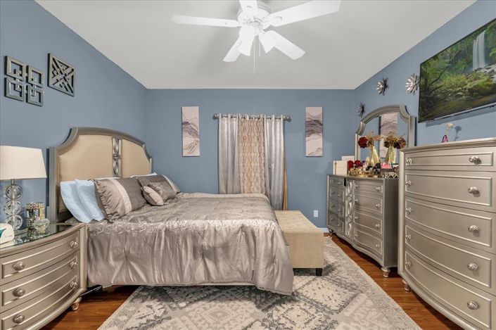 Image No.22-4 Bed House for sale