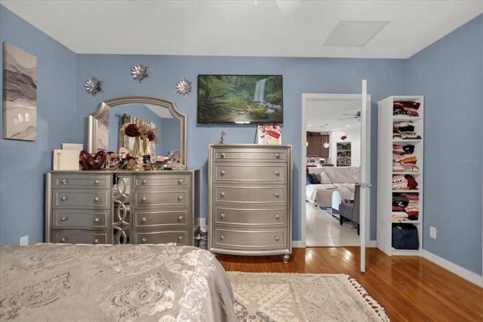 Image No.23-4 Bed House for sale