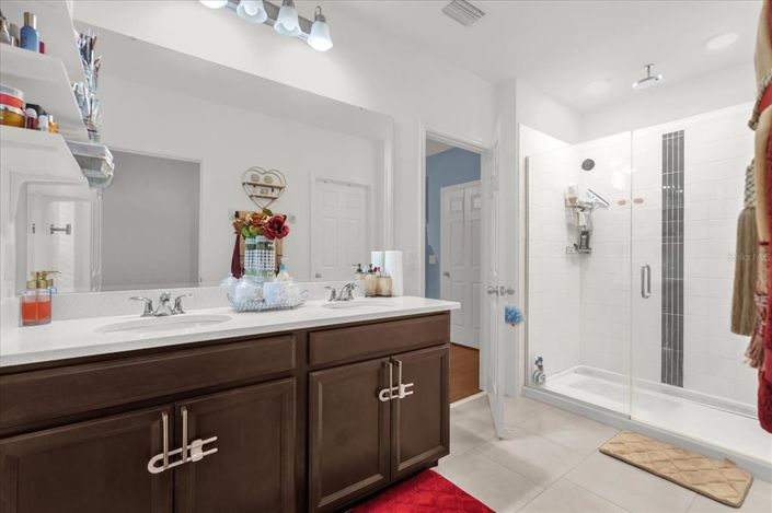 Image No.24-4 Bed House for sale