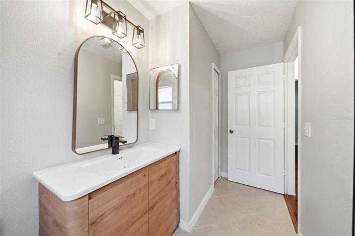 Image No.14-3 Bed House for sale