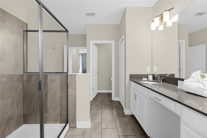 Image No.20-6 Bed House for sale