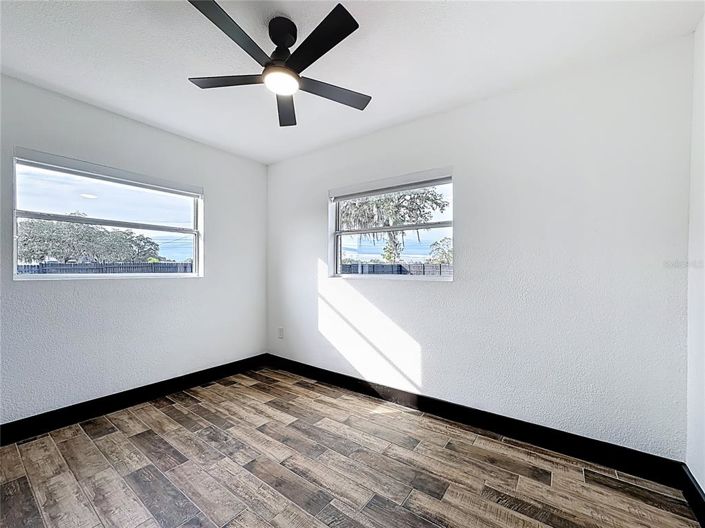 Image No.25-5 Bed House for sale