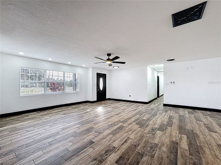 Image No.39-5 Bed House for sale