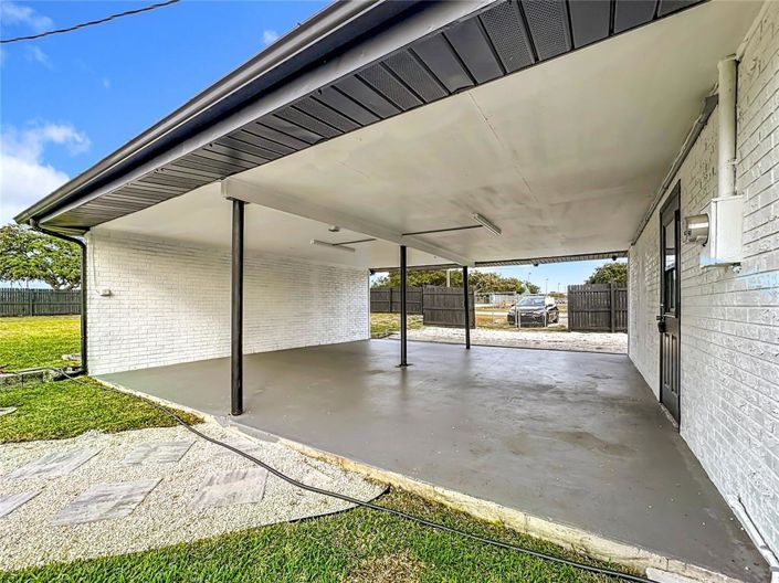 Image No.42-5 Bed House for sale