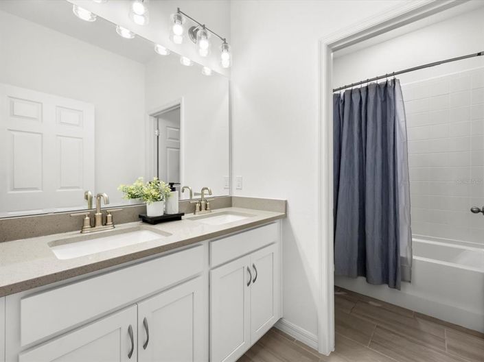 Image No.30-3 Bed House for sale