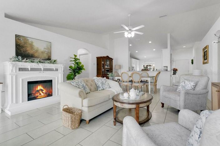 Image No.10-4 Bed House for sale