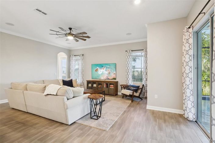 Image No.12-4 Bed House for sale