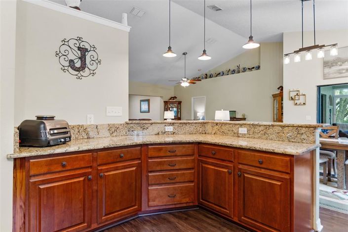 Image No.12-3 Bed House for sale