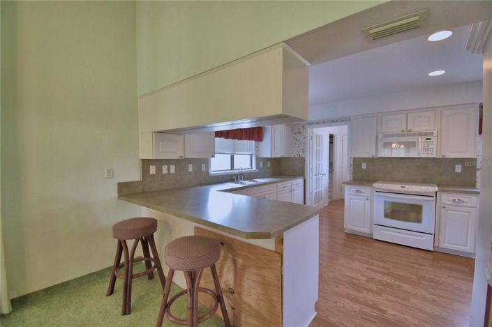 Image No.17-2 Bed House for sale