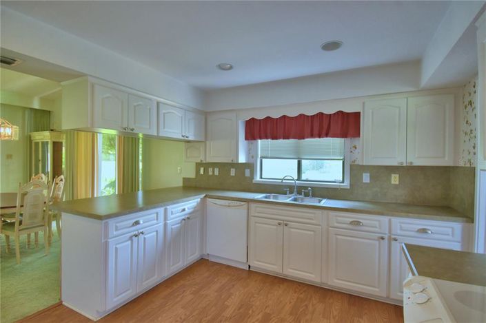 Image No.19-2 Bed House for sale