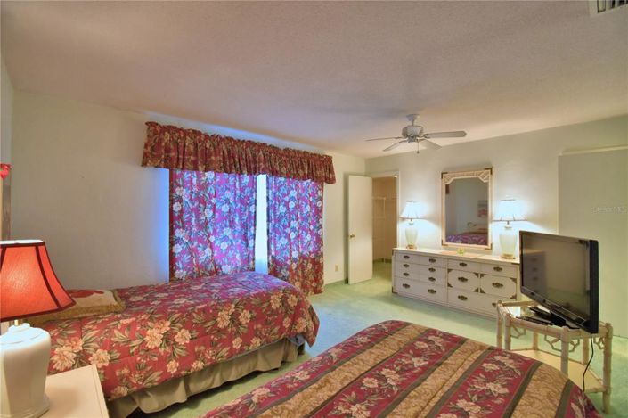 Image No.41-2 Bed House for sale