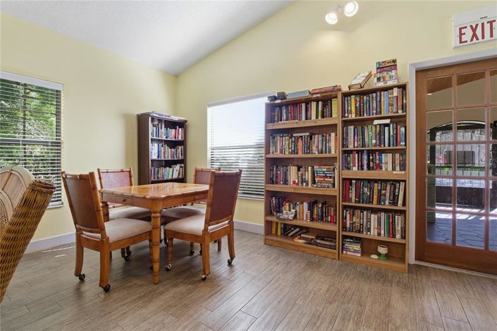 Image No.60-Maison de ville de 3 chambres à vendre à Saint John