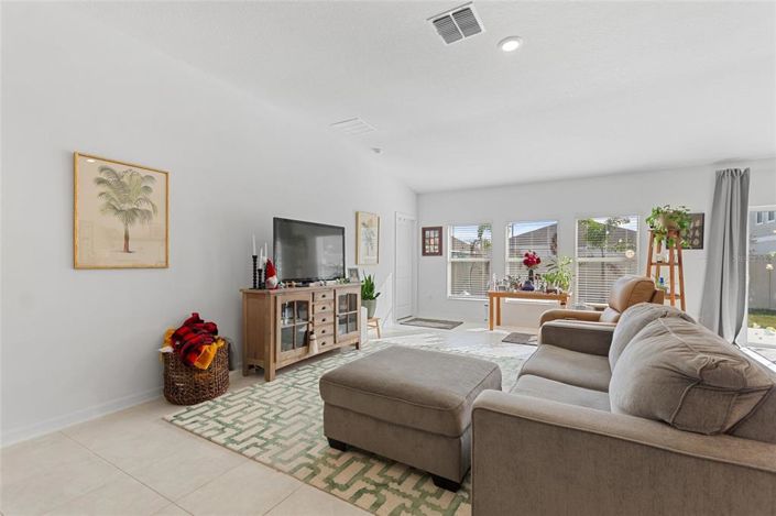 Image No.12-4 Bed House for sale