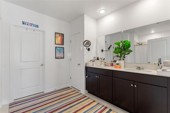 Image No.16-4 Bed House for sale