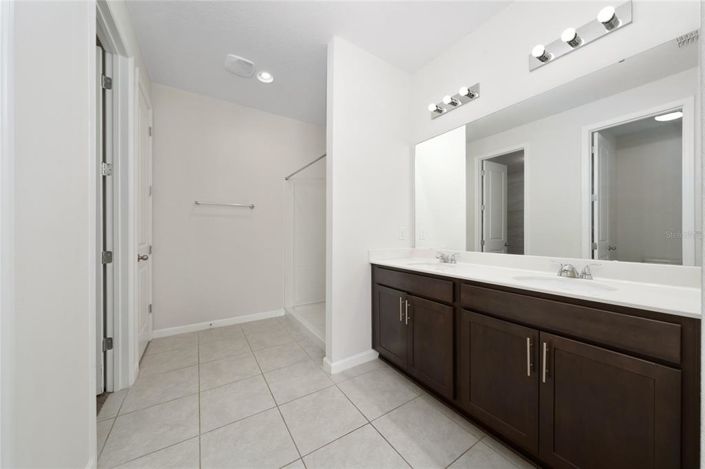 Image No.38-4 Bed House for sale