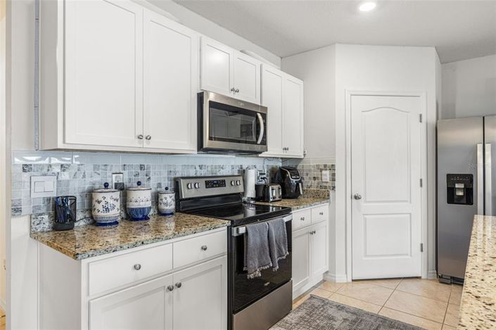 Image No.8-4 Bed House for sale